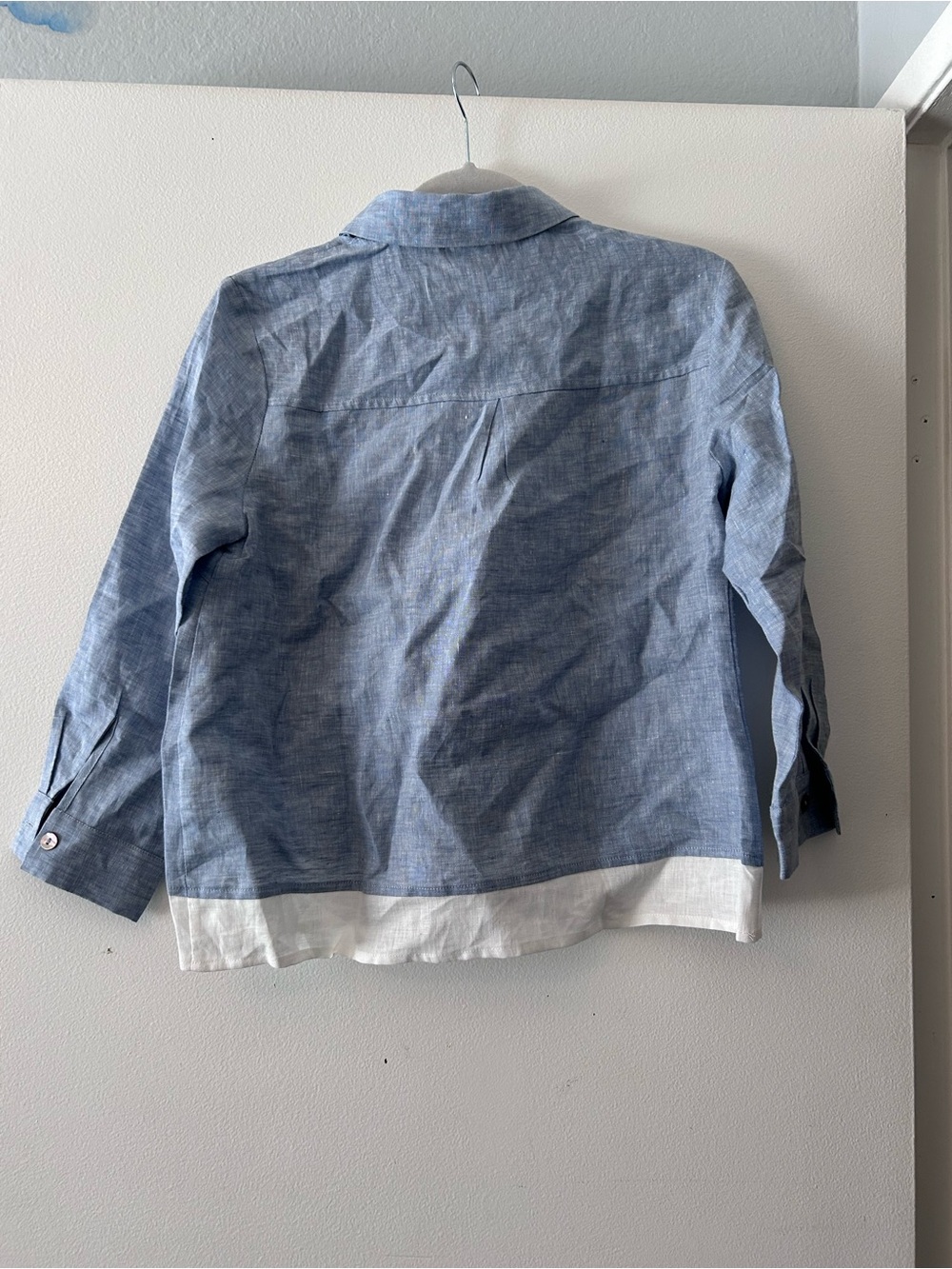 Lintico Light Blue Button-Up 100% Linen Top with White Hem - Picture 3 of 5